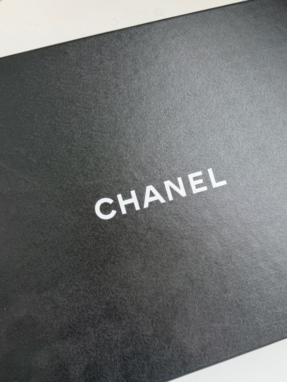 CHANEL Raffia Pearl Dad Sandals 37 Beige 21C CC Logo Velcro - Picture 16 of 16